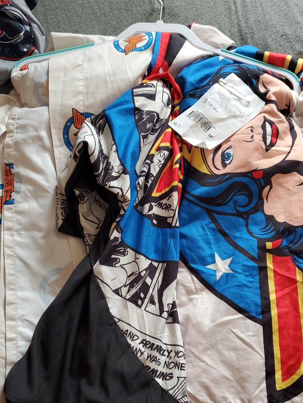 Wonder Woman Blanket And Sheet Set Twin